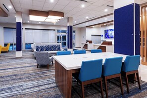 Exterior - Holiday Inn Express & Suites Senatobia I 55 by IHG (Senatobia)
