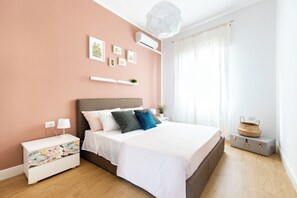 2 bedrooms, iron/ironing board, bed sheets - Casa Mistral (Cagliari)