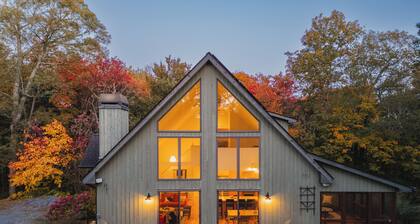 Cold Spring Mountain Retreat: Secluded Oasis