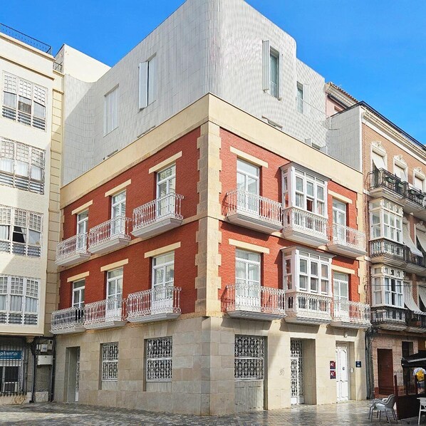 Façana frontal de l'allotjament