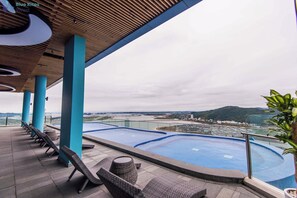 Outdoor pool - A La Carte Ha Long Bay Managed by Anstay (Ha Long)