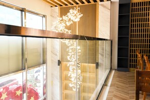 Tägliches Frühstücksbuffet (250000 VND pro Person)