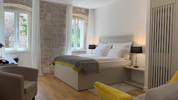 Deluxe Suite, 1 King Bed with Sofa bed, Tower | 1 bedroom, hypo-allergenic bedding, in-room safe, desk