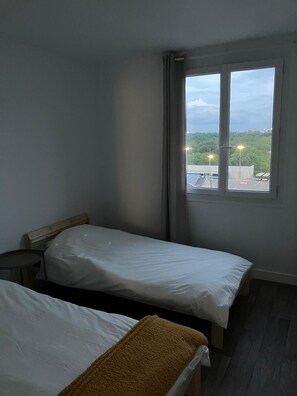 2 Schlafzimmer, Bügeleisen/Bügelbrett, kostenloses WLAN, Bettwäsche