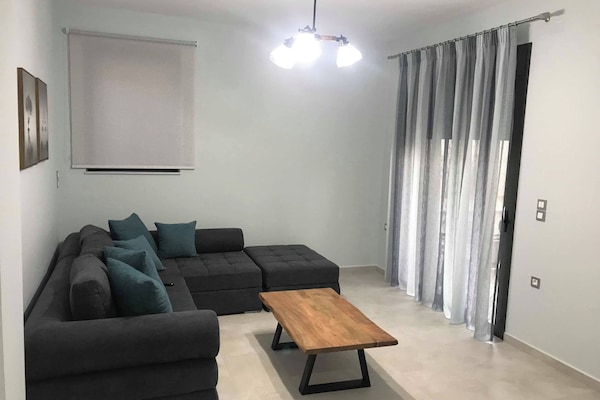 Family Room | Living area | Flat-screen TV