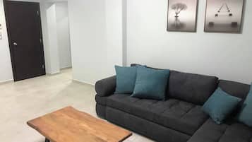 Family Room | Living area | Flat-screen TV