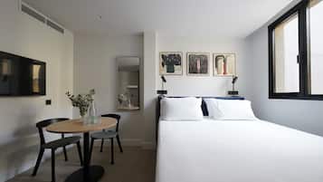 Medium Studio with Kitchen | Premium bedding, in-room safe, individually decorated