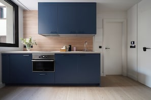 1 Bedroom Apartment with Sofa Bed | Private kitchen - Numa Madrid Sol (Madrid)