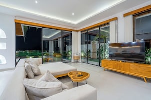 Televisión de pantalla plana