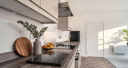 Fabulous Bright 1BED Apartment in Central Wrexham