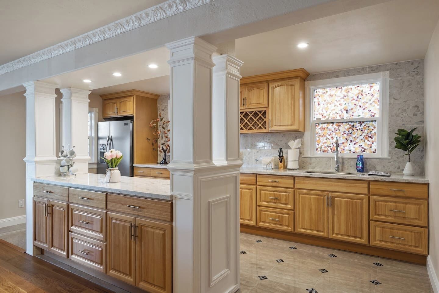 Fridge, microwave, dishwasher, coffee/tea maker