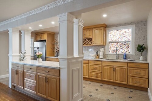 Coastal Mediterranean Charm Near Beach & Shopping