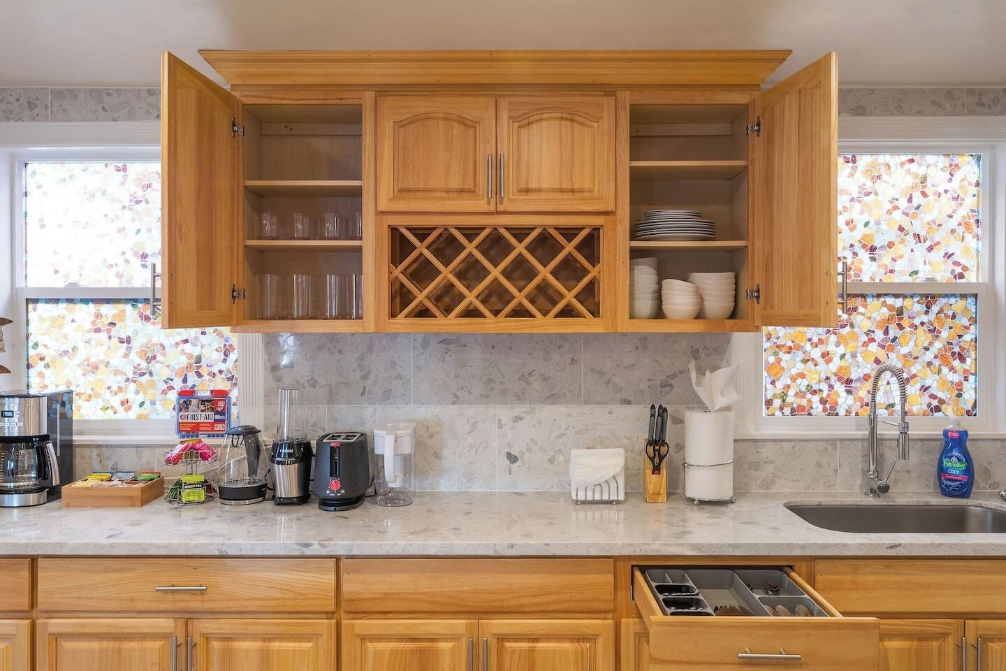 Fridge, microwave, dishwasher, coffee/tea maker