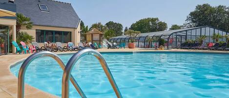 Indendørs pool