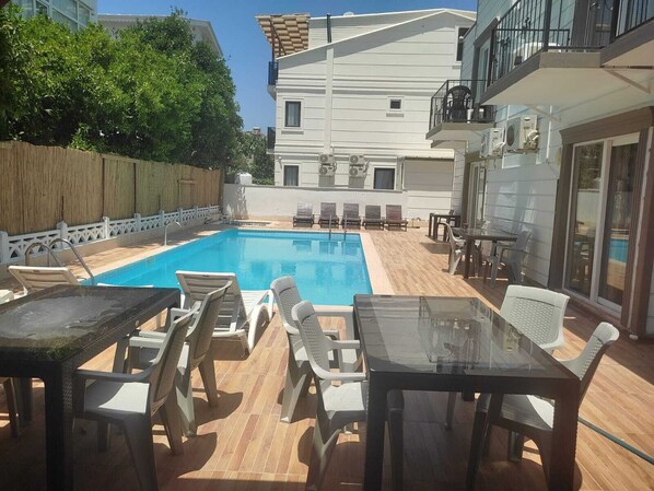 Seasonal outdoor pool - GARDEN Prizma Pansiyon & Aparts (Kemer)