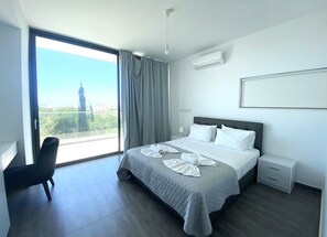 4 soverom, strykejern/-brett, wi-fi (inkludert) og sengetøy