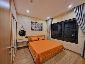 3 bedrooms, WiFi - Gem at Vinhomes Ocean Park 1! Family-sized apt with airy and spectacular view  (Hanoi)