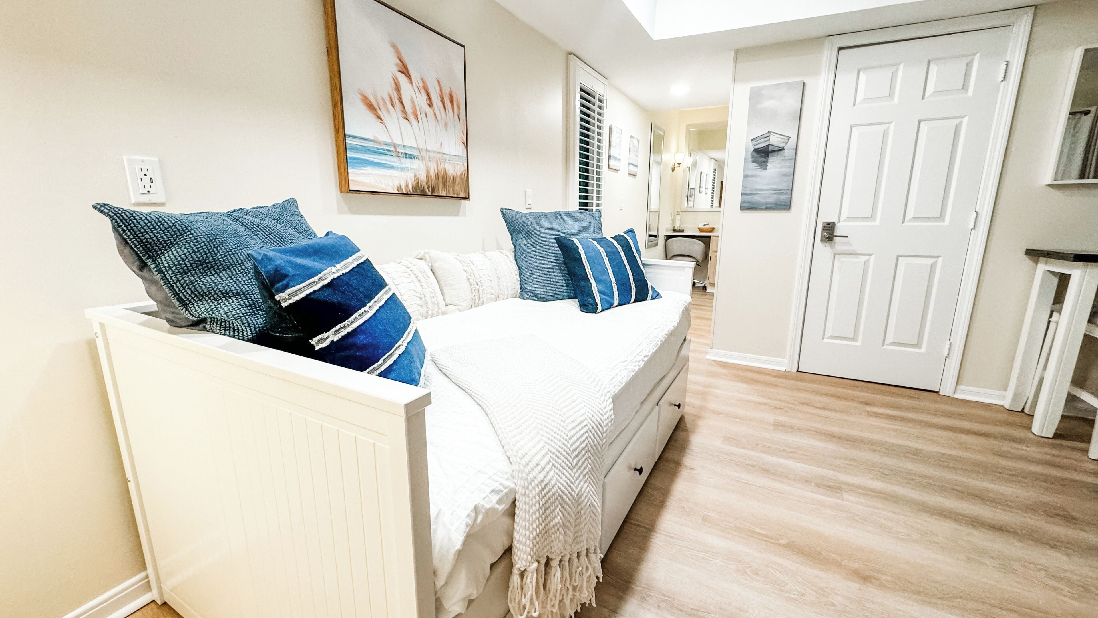 1 chambre, bureau, fer et planche à repasser, Wi-Fi gratuit