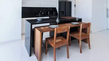 Luxury Apartment | In-room dining