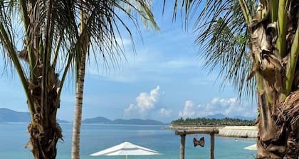 Cozy Front Beach House wid Private Beach