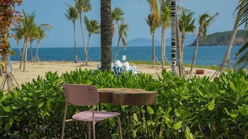 Private beach, white sand, sun-loungers, beach umbrellas