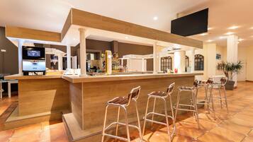 Poolside bar