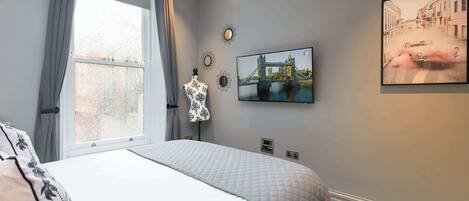 1 chambre, fer et planche Ă repasser, Wi-Fi, draps fournis