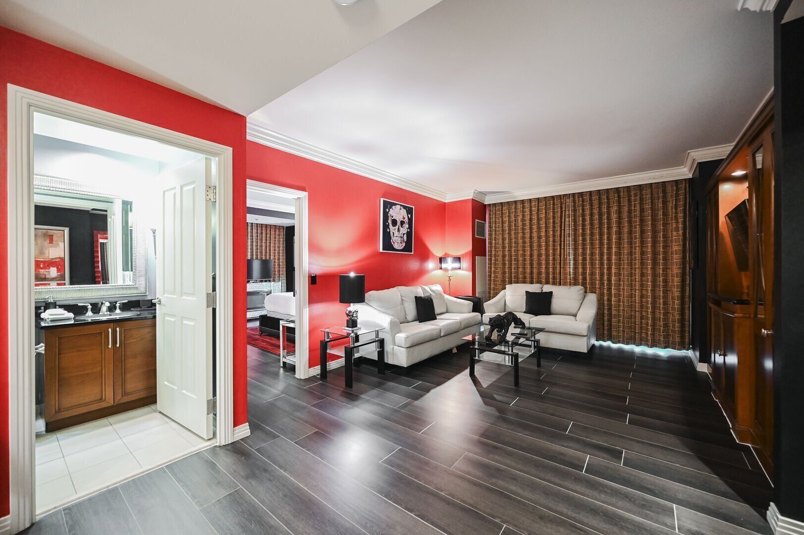 SVS: Edgy One Bedroom with Strip View at Signature MGM