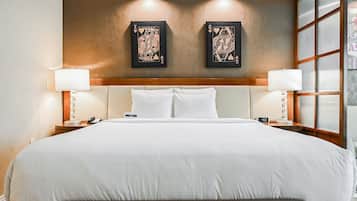 2 quartos, escrivaninha, ferros/tábuas de passar roupa