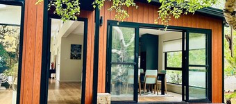 Quamby Bluff Lake House with Private Lake, Kayaking, Mountain, Wedding,Deloraine