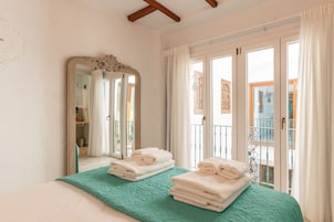 Luxury Apartment, Terrace | 1 bedroom, in-room safe, individually decorated, individually furnished