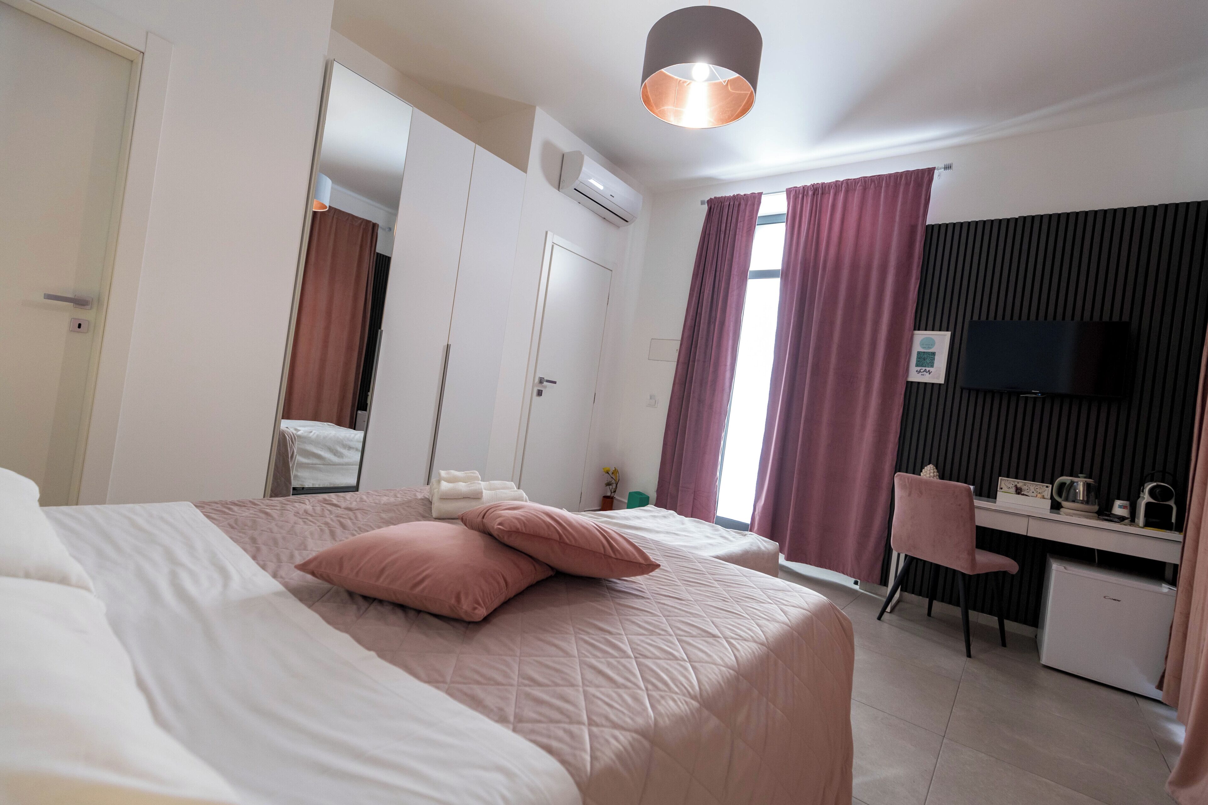 2 habitaciones, cuna de viaje, wifi y ropa de cama 