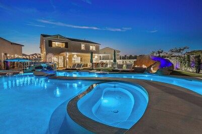 Electric Slide- Lazy River, Pickleball, Resort backyard & Game room