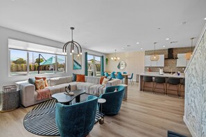 Smart TV, chimenea, videojuegos y estéreo