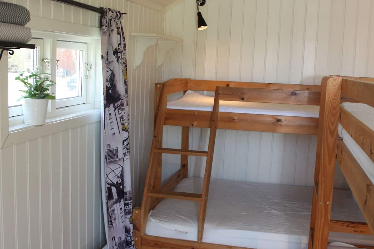基础小屋 | 1 多间卧室、免费 WiFi、特色装修