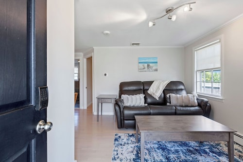Beachside Retreat! Cozy 1-Bedroom w/ Private Yard