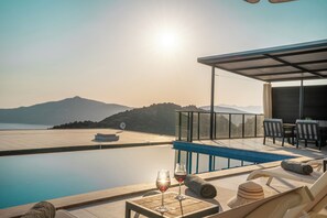 Panoramic Villa | 4 bedrooms, in-room safe, desk, iron/ironing board - Villa The Moon (Kas)