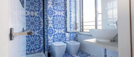 Superior Room, City View | Bathroom