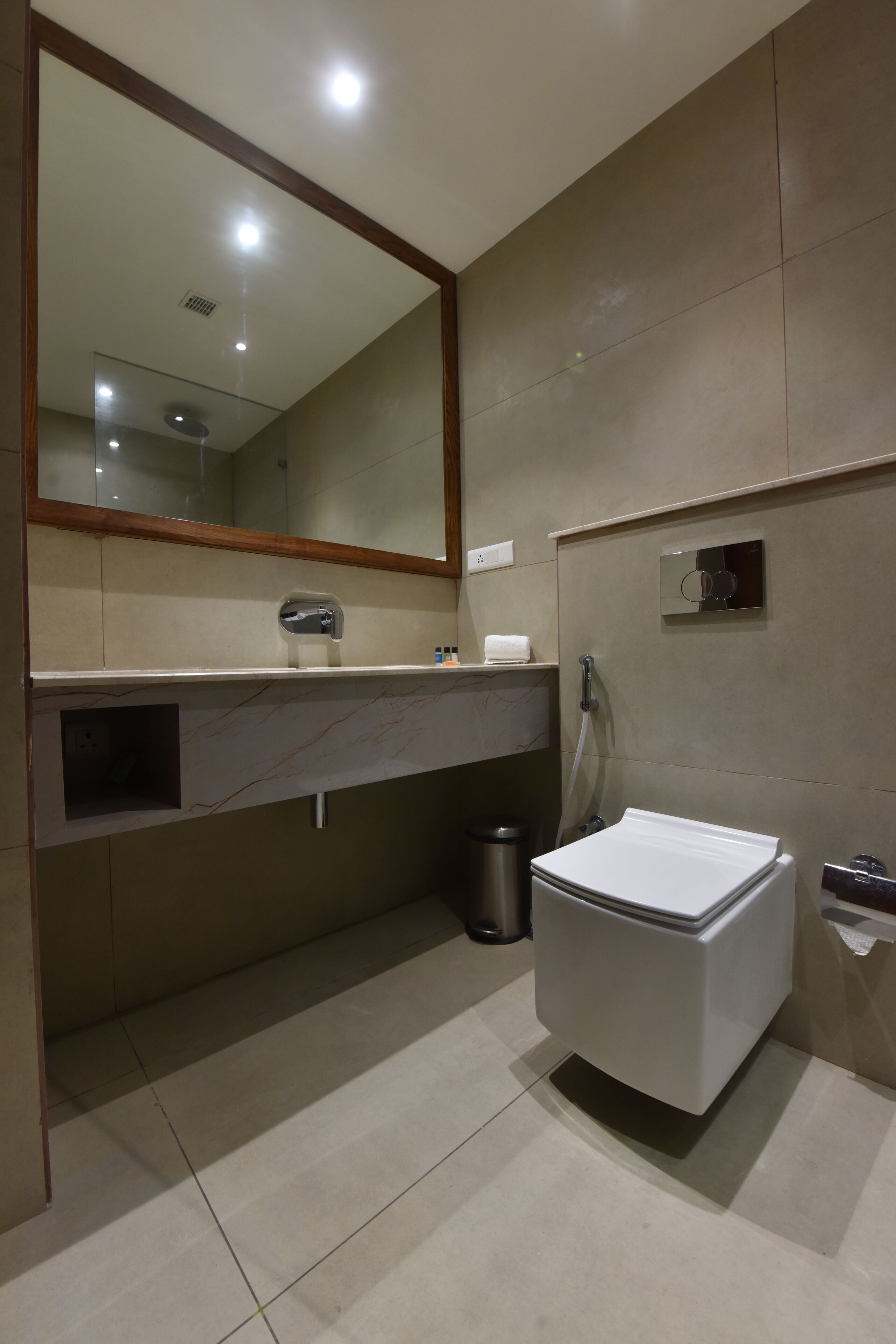 Phòng Executive | Phòng tắm | Buồng tắm vòi sen, vòi sen thủy lực 