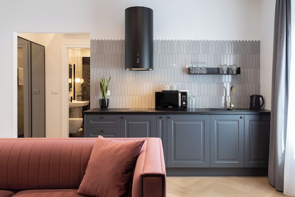 Apartemen Deluks | Dapur pribadi | Lemari es, microwave, oven, dan kompor