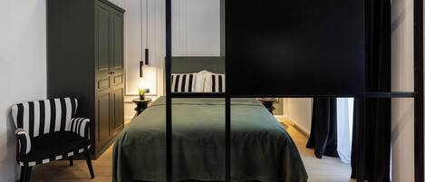 Premium bedding, individually decorated, individually furnished, desk