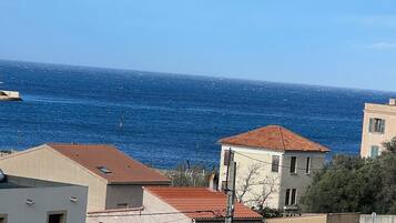 Vue depuis lâhĂ©bergement