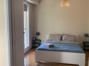 1 camera, ferro/asse da stiro, Wi-Fi, lenzuola