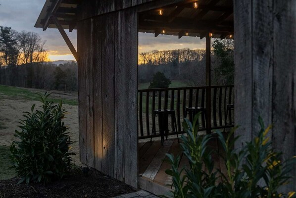 Terrace/patio - Sunrise Views and Hot Tub (Asheville)