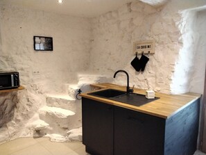 Interior - "Les Remparts " cosy relaxing house in quiet village  (Caudies de Fenouilledes)