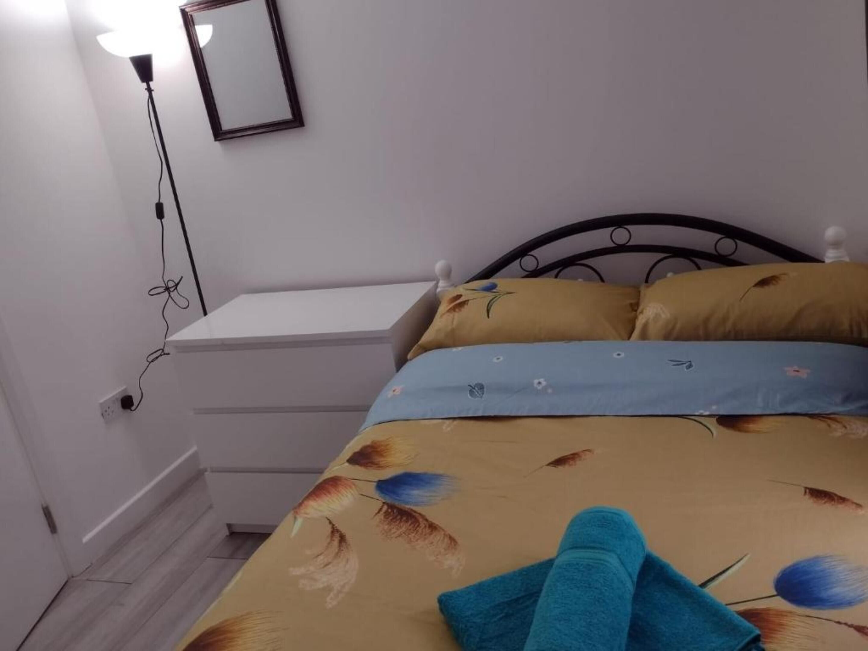 Compact Double Room | Iron/ironing board