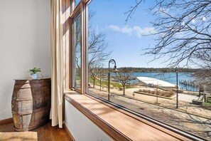 Interior - Loft above the Villager Pub with Round Lake marina sunsets — walk Bridge St + East Park. (Charlevoix)