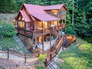 Exterior - Waldhaus- Great Deal!  View, Pet Friendly, Hot Tub (Blue Ridge)