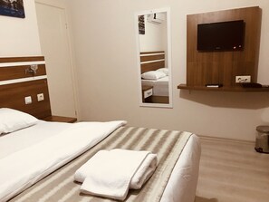 Desk, free WiFi - LAROK HOTEL (Akçaabat)