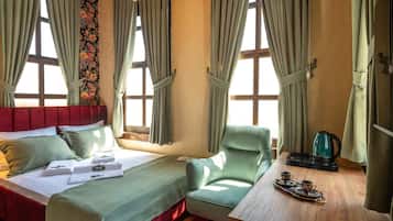Desk, laptop workspace, free WiFi, bed sheets